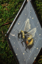 Load image into Gallery viewer, Bee Diamond Ornament