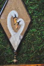 Load image into Gallery viewer, Swan Couple Ornament
