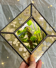 Load image into Gallery viewer, Hydrangea Mirror