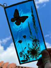 Load image into Gallery viewer, Monarch + Daisy