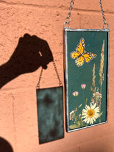Load image into Gallery viewer, Monarch + Daisy