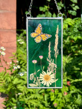 Load image into Gallery viewer, Monarch + Daisy