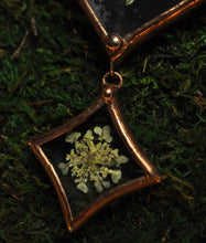 Load image into Gallery viewer, Large Luna Ornament - Black
