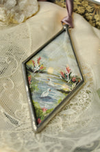 Load image into Gallery viewer, Swan II Ornament

