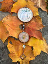 Load image into Gallery viewer, White Pumpkin + Cosmos Chain
