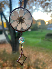 Load image into Gallery viewer, White Pumpkin + Cosmos Chain
