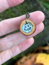 Load image into Gallery viewer, Jack O’Lantern Necklace
