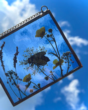 Load image into Gallery viewer, Bee + Wild Carrot
