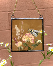 Load image into Gallery viewer, Bee + Rose
