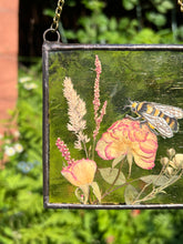 Load image into Gallery viewer, Bee + Rose
