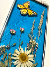 Load image into Gallery viewer, Monarch + Daisy
